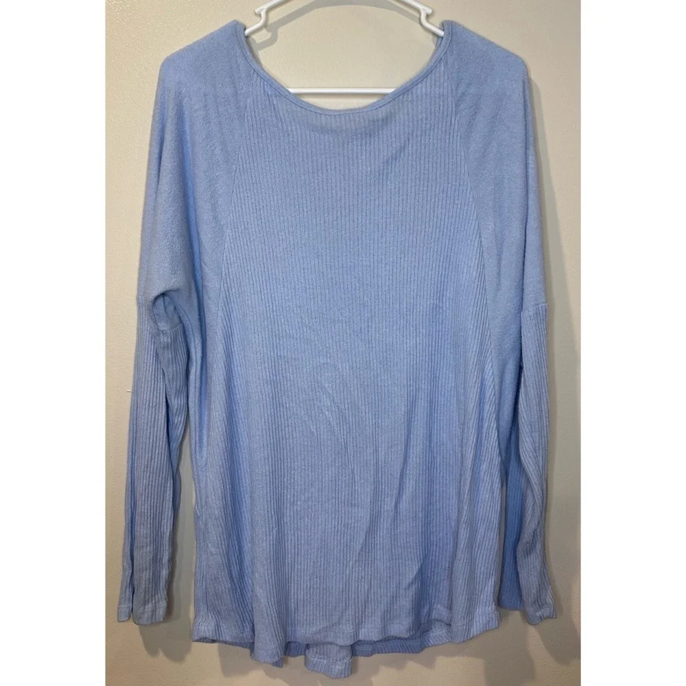 SO. Women’s Light Blue Ribbed Back‎ Long Sleeve Top Size Large